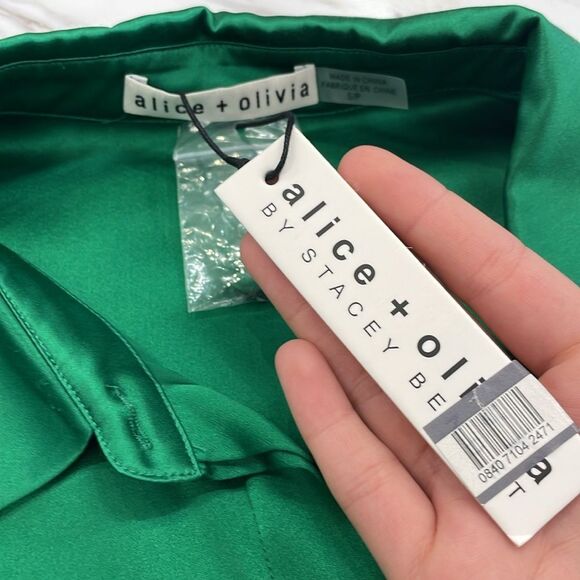 Alice + Olivia | Green silk button up blouse - Picture 2 of 6
